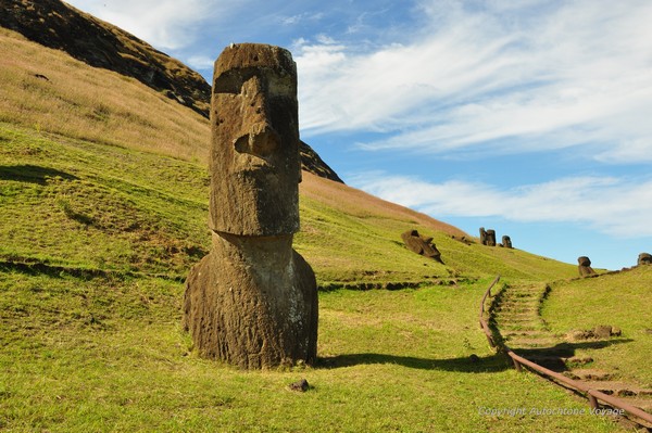 La carrière de Moai du volcán Rano Raraku – Ile de Pâques