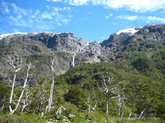 Les glaciers suspendus du Parc National de Queulat - Puyuhuapi