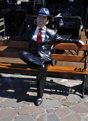 Statue de Carlos Gardel dans le quartier de Puerto Madero 